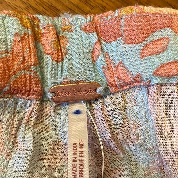 Free People NWT bell bottom palazzo pants 
Size XS - Picture 4 of 6